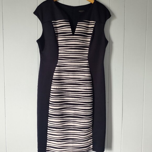 Navy & White Split V-neck Striped Shift Dress - Picture 1 of 8